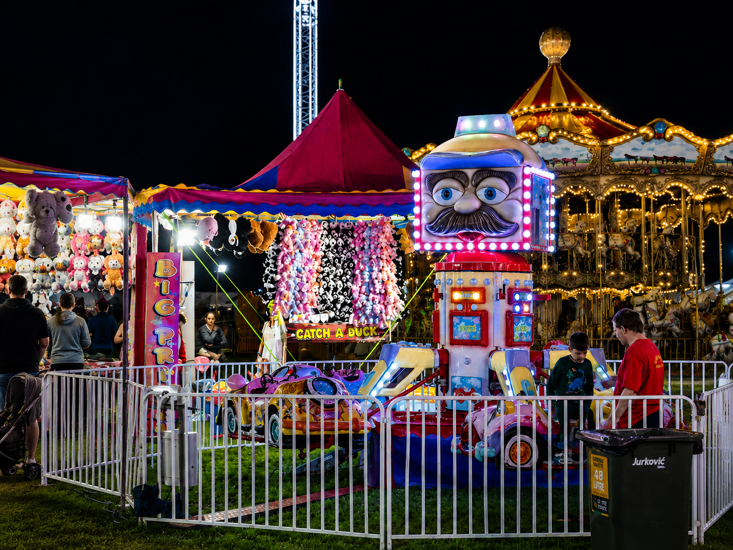 Amusement ride — photograph 21 of 32, Mobile Amusements, South Australia